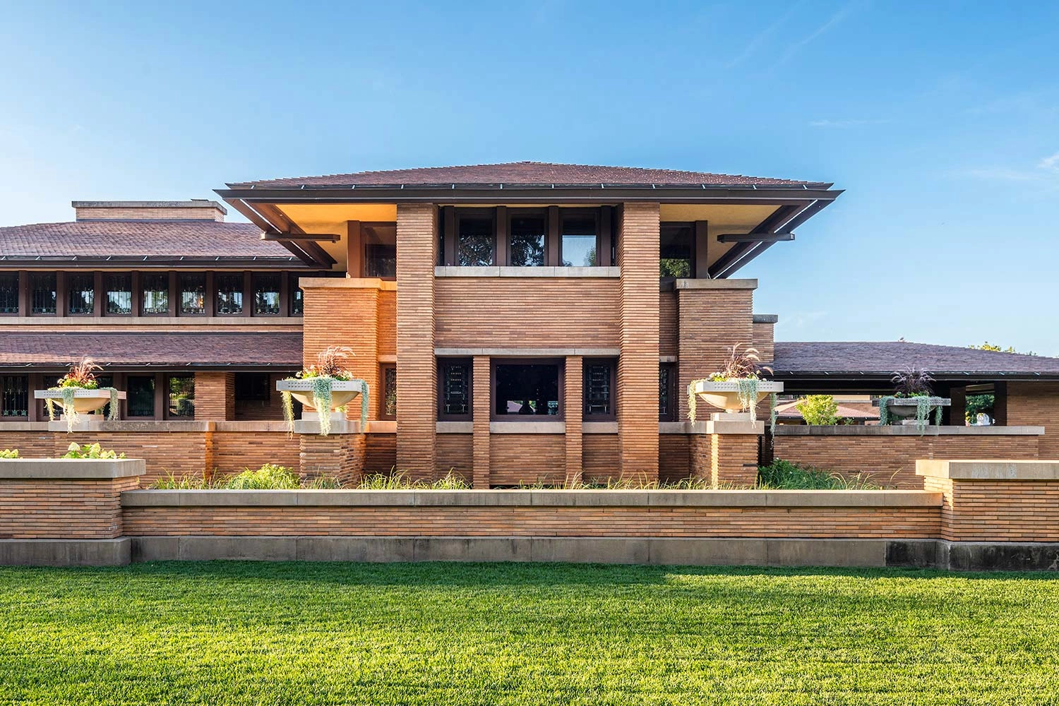 Photo of Frank Lloyd Wright's Martin House